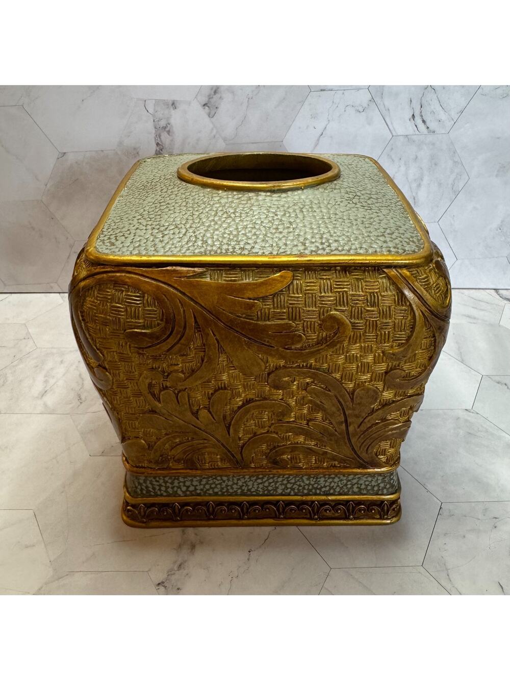 Vtg Tissue Box Cover Ornate Decorative Square Resin Baroque Scrolling Leaf EUC